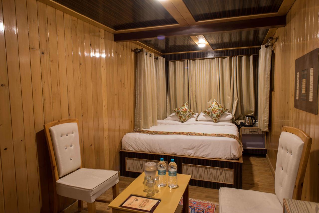 Hotel Imperial Resorts Sonāmarg Zewnętrze zdjęcie